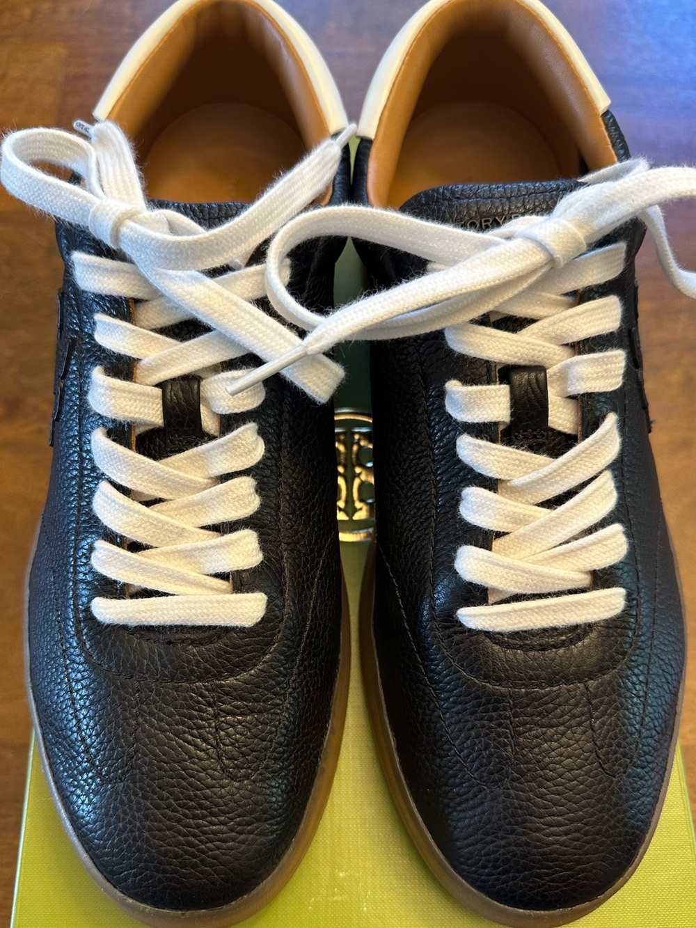 Tory Burch Phoenix Sneaker Tumbled Leather Black/Purity Trainers EU 38.5 US 8.5 - Picture 4 of 12